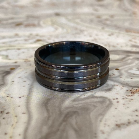 Black Ring Band, High Quality Tungsten - Picture 3 of 6